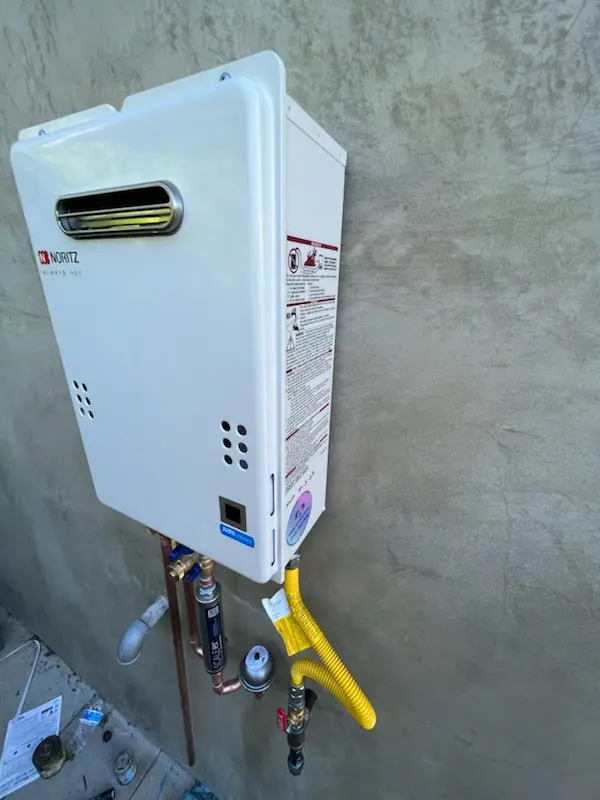 Tankless water heater installation for Lippincotts Corner homes